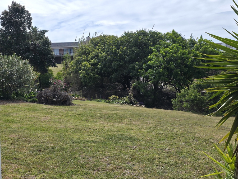 3 Bedroom Property for Sale in Wavecrest Eastern Cape